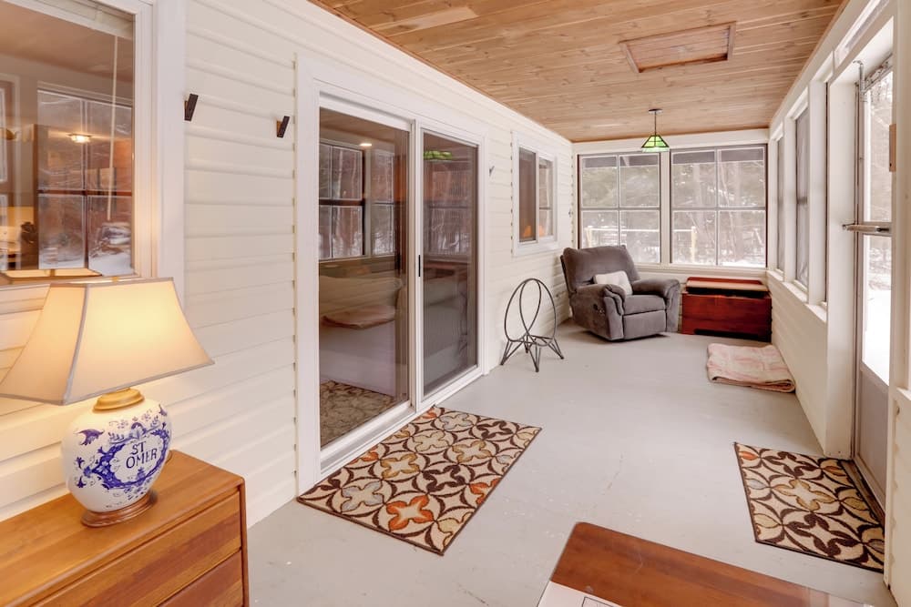 Riverfront Cabin w/ Hot Tub in Schroon Lake!