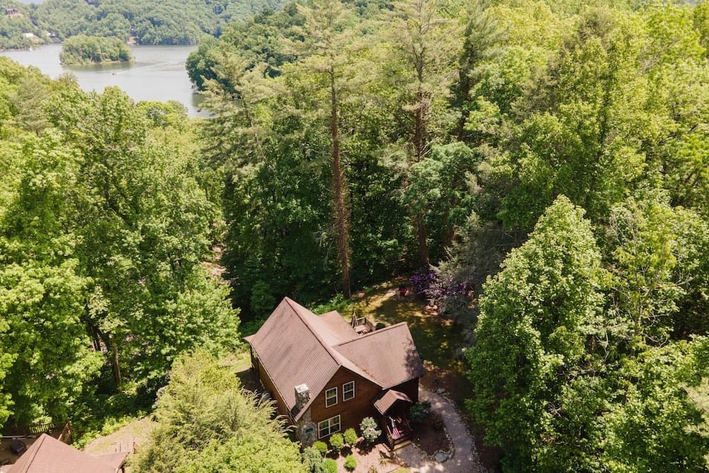 Tree Top Lodge - Gorgeous Lake Cabin With Hot Tub & Magnificent Views Of Forests And Mountains! 3 Bedroom Cabin by Redawning