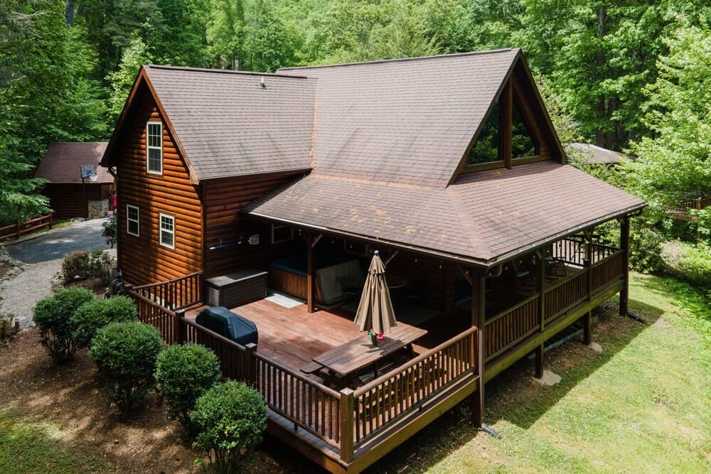 Tree Top Lodge - Gorgeous Lake Cabin With Hot Tub & Magnificent Views Of Forests And Mountains! 3 Bedroom Cabin by Redawning