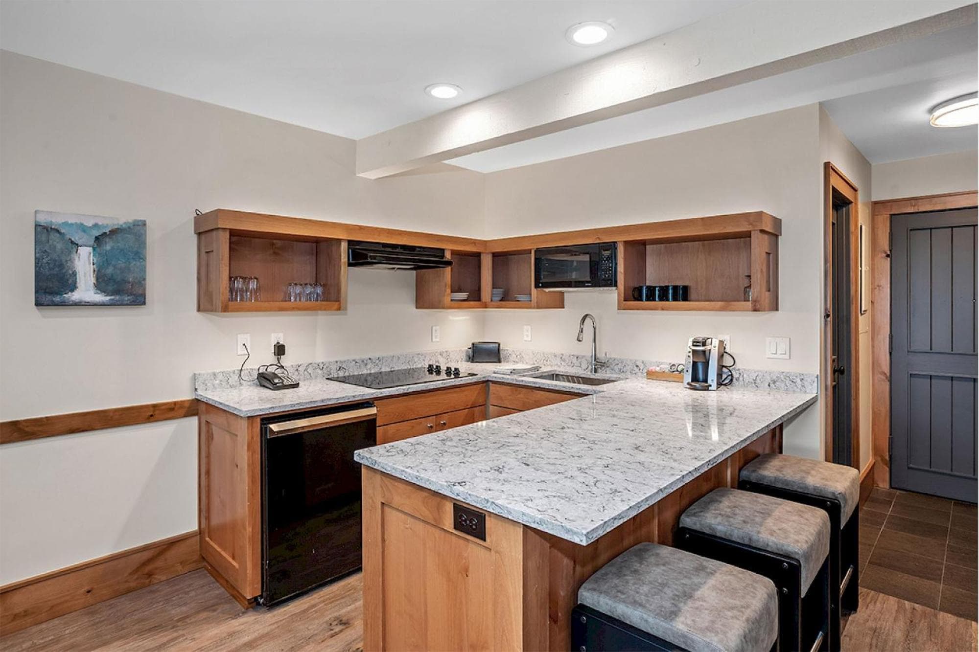 Deluxe Queen Suite