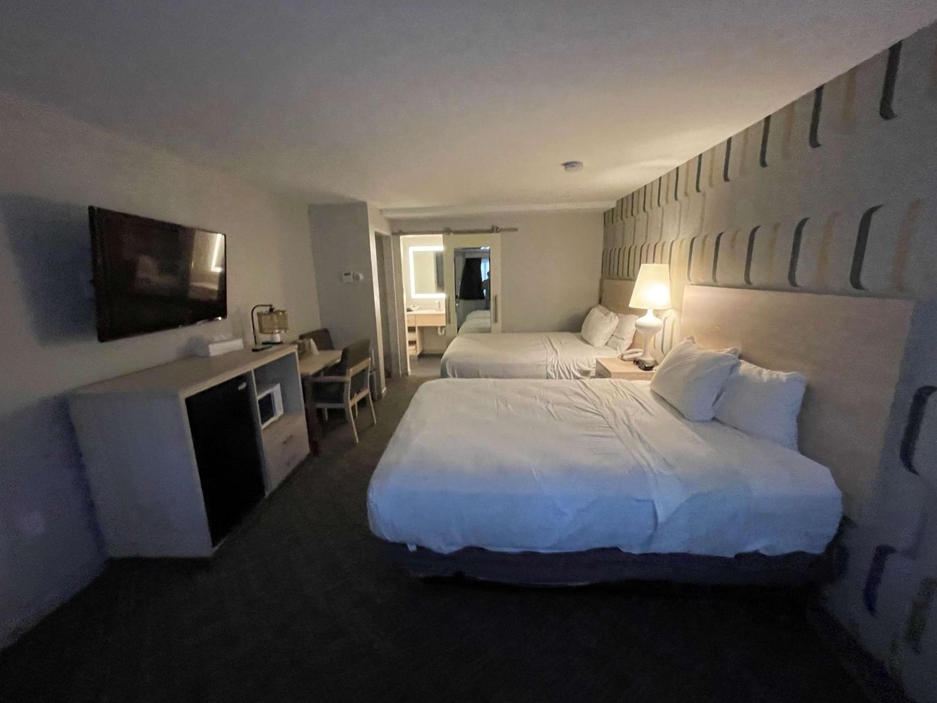 Queen Room with Two Queen Beds and Roll-In Shower - Disability Access