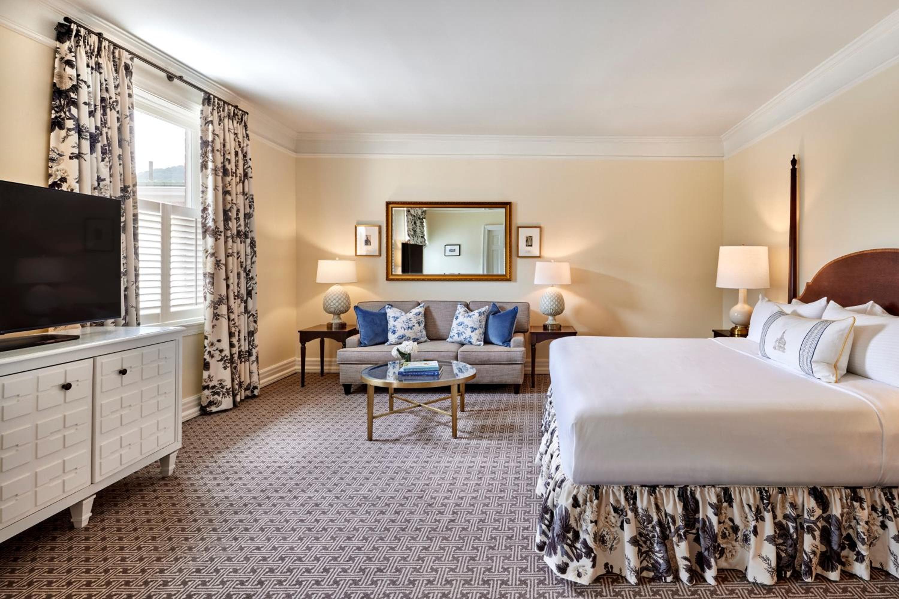 Premier Room - 1 King Bed