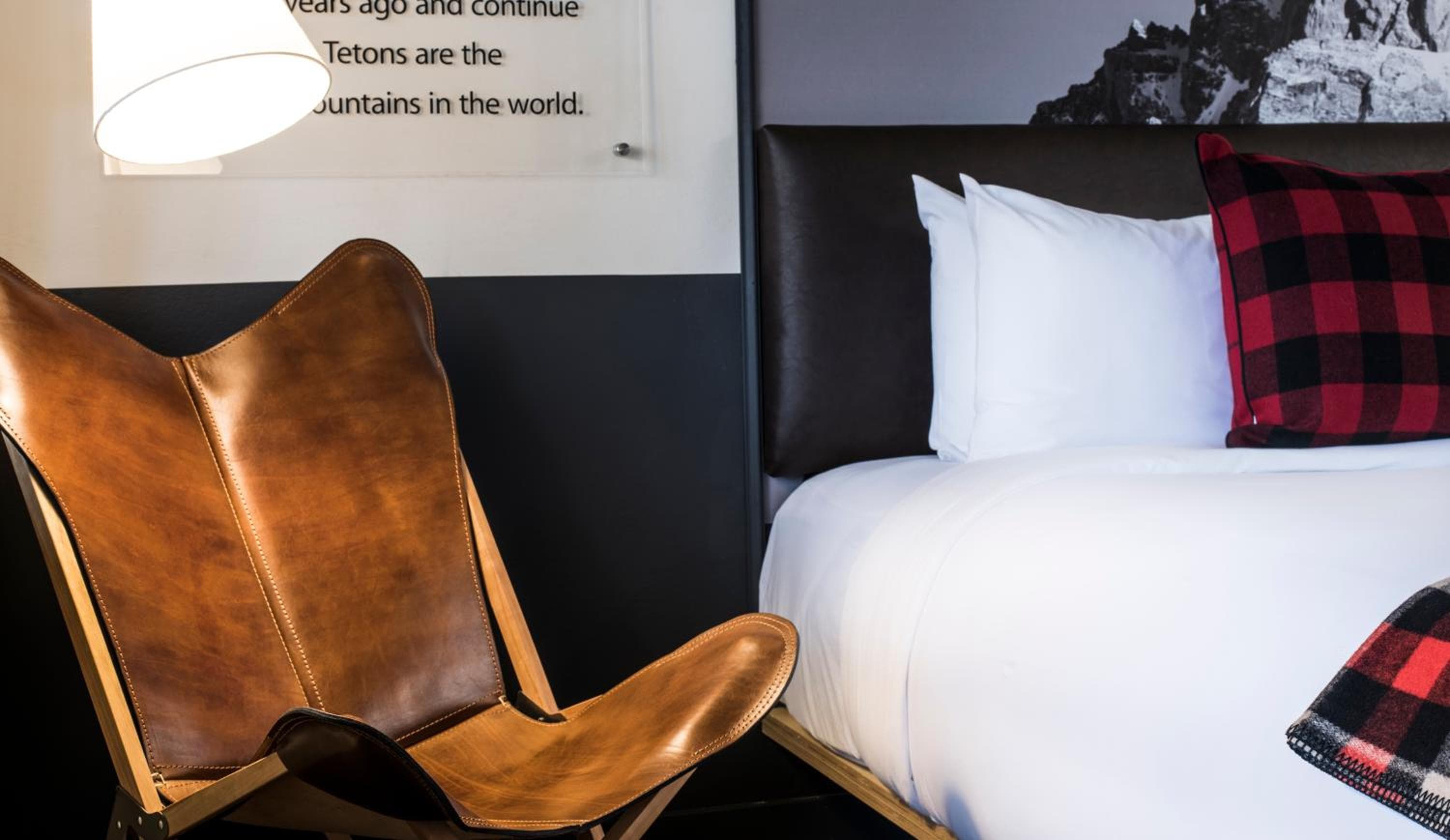 Deluxe Double Queen Room