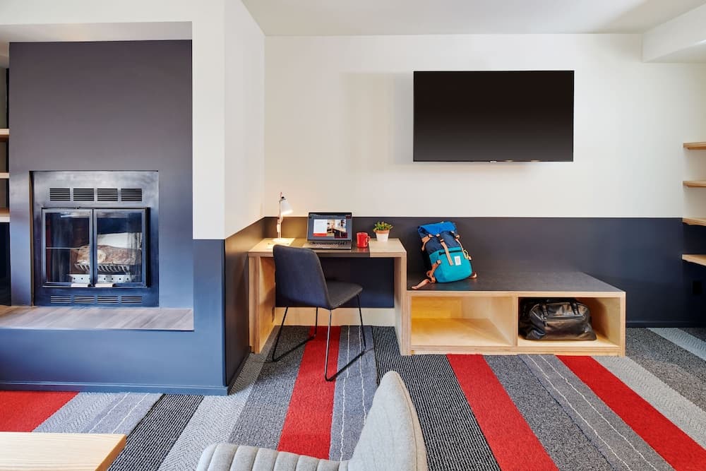 Suite, Multiple Beds, Kitchen