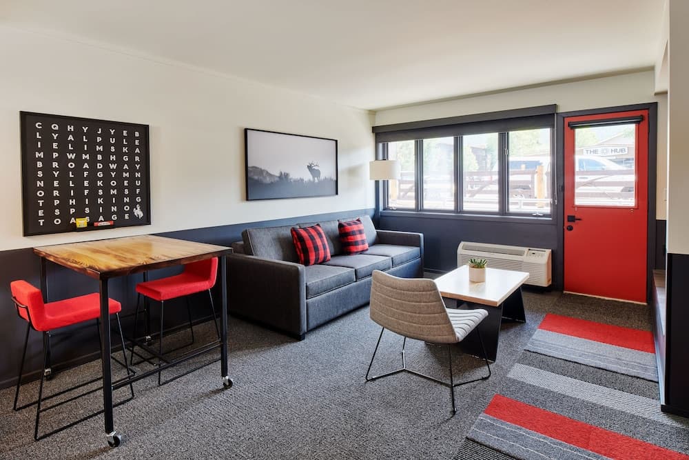 Suite, Multiple Beds, Kitchen